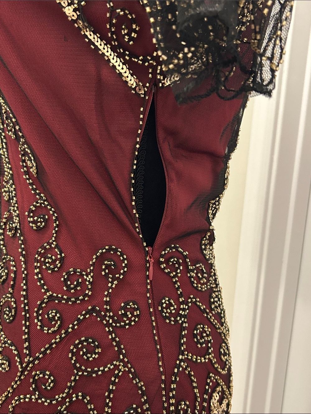 Babeyond Burgundy Flapper Dress with Gold Beading and Headband Feather XS - Picture 10 of 16